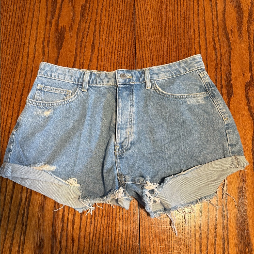 Forever 21 size 31 jean shorts button fly